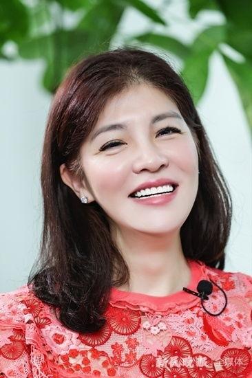 泳往直前的女演员,探寻女演员的奋斗与辉煌